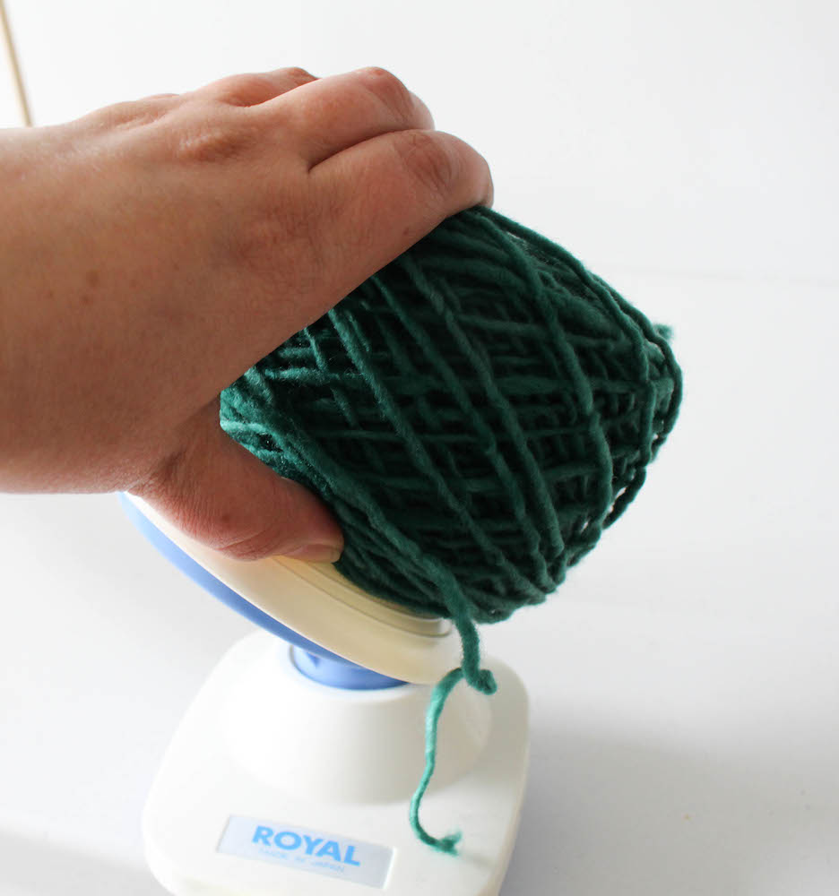 How to Wind Yarn into a Cake Tutorial - I Like Crochet