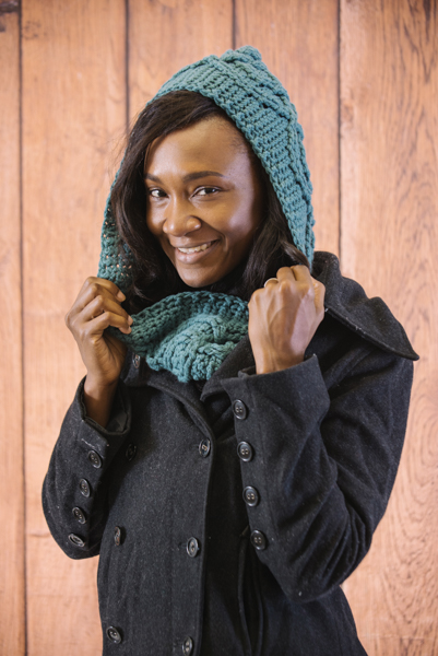 How to Wear a Scarf with a Hoodie: 10 Steps (with Pictures)
